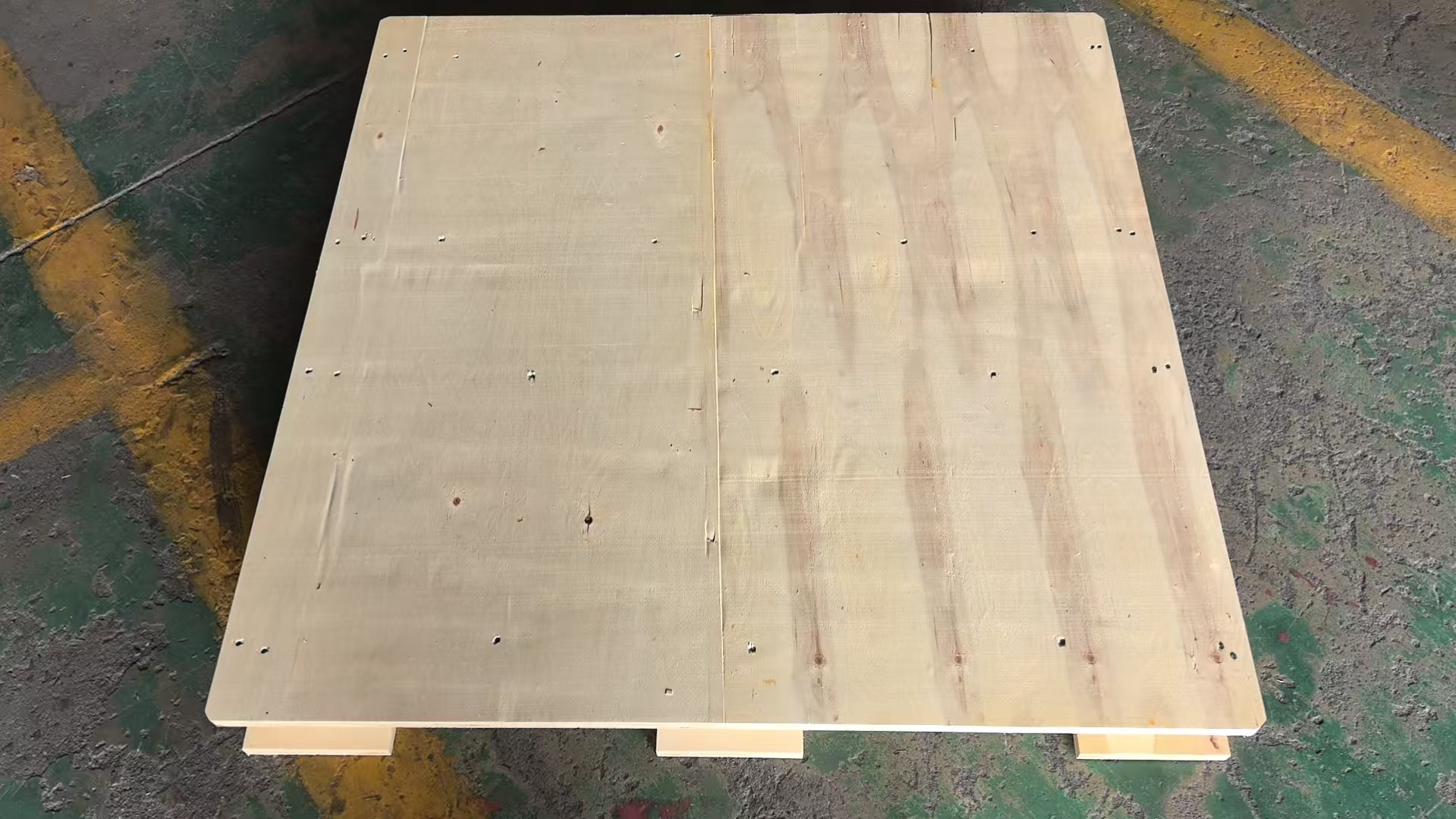 2-Way Entry Pallet Top View