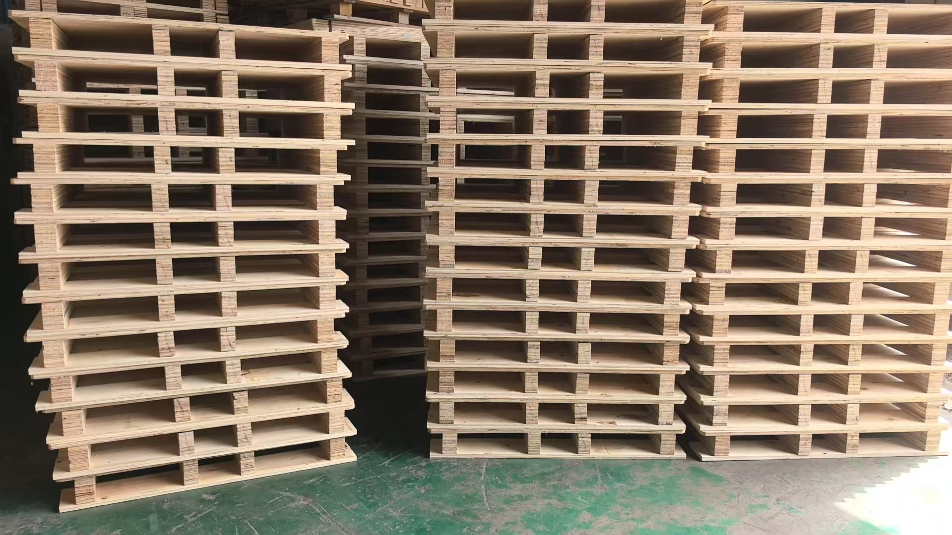2-Way Entry Pallets Stacked