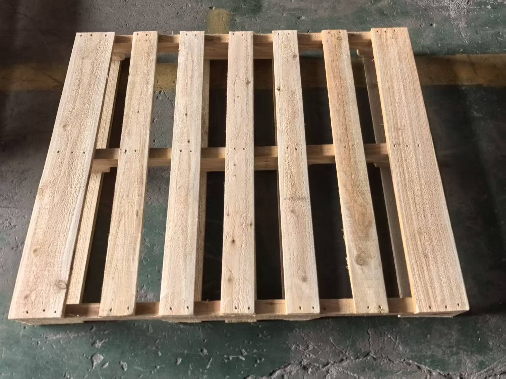 US Standard Pallet - Deck Board Layout